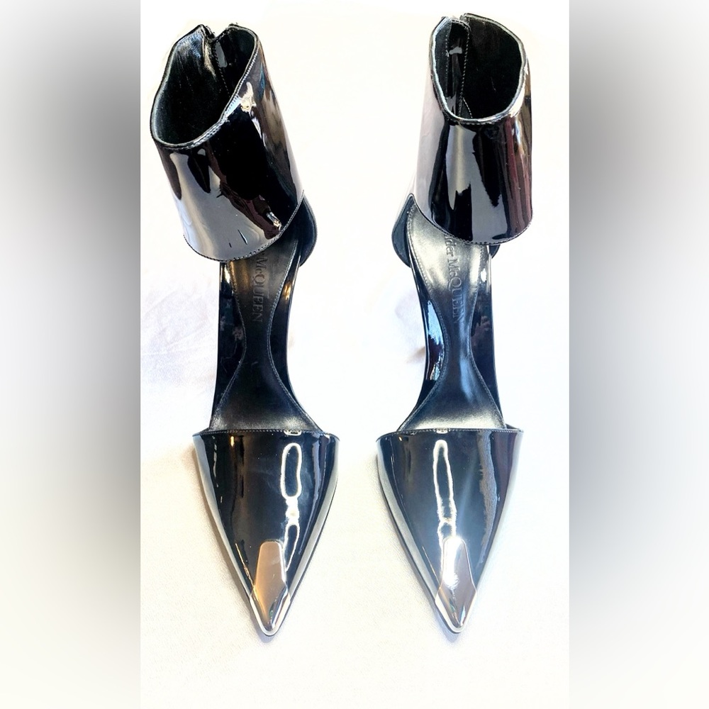 ALEXANDER MCQUEEN-Harness Punk Patent Leather Pumps - Picture 4 of 15